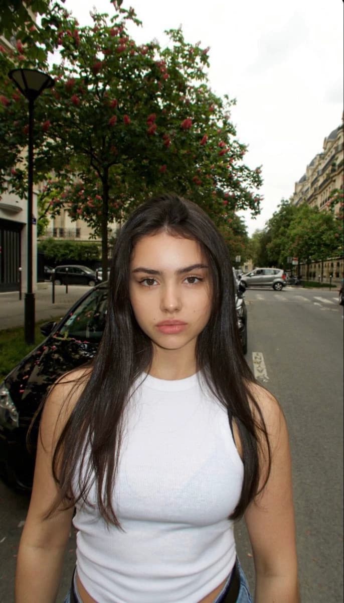 Layla thumbnail