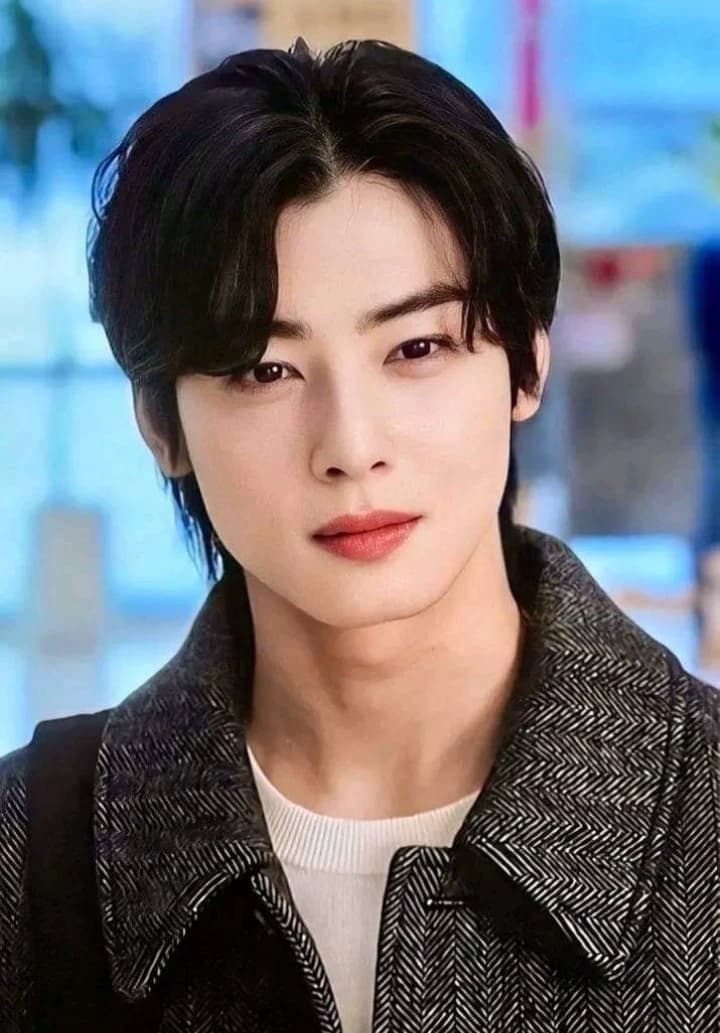 Cha eun woo thumbnail
