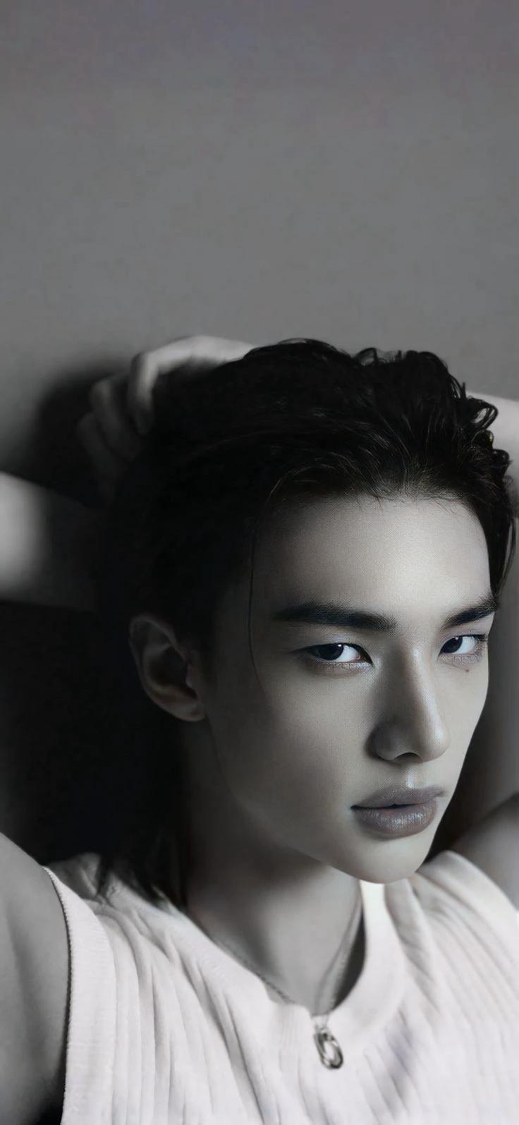 Hwang Hyunjin thumbnail