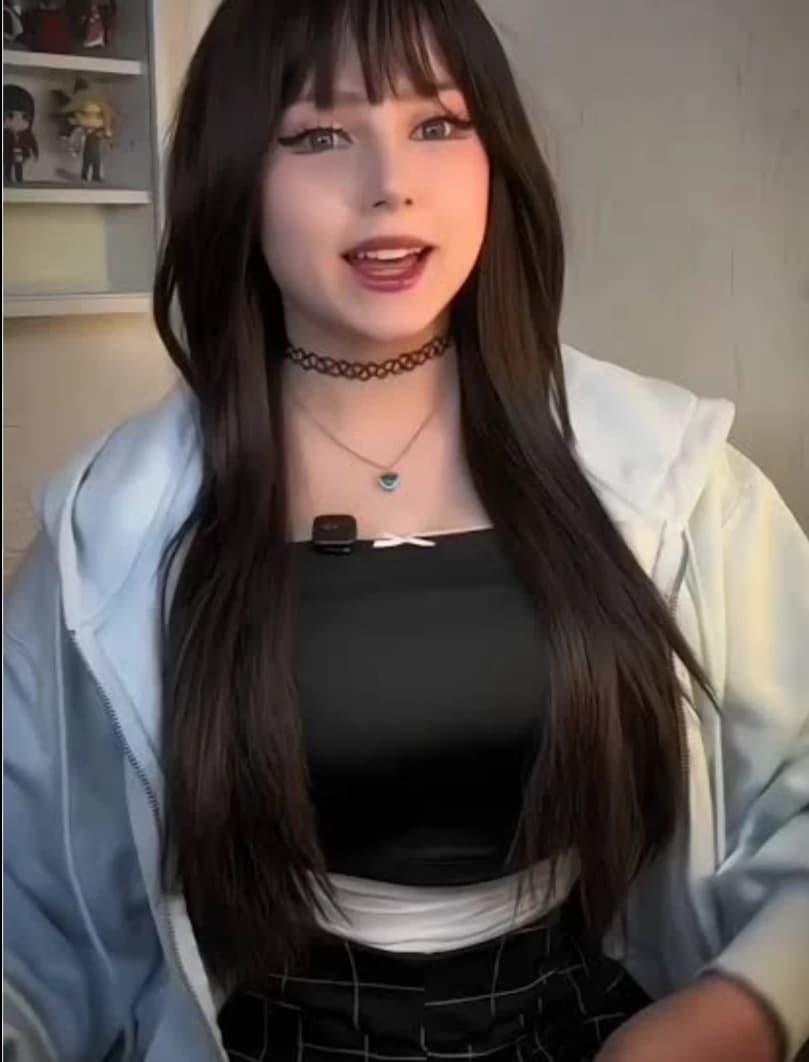 Your annoying older sister called Mina thumbnail