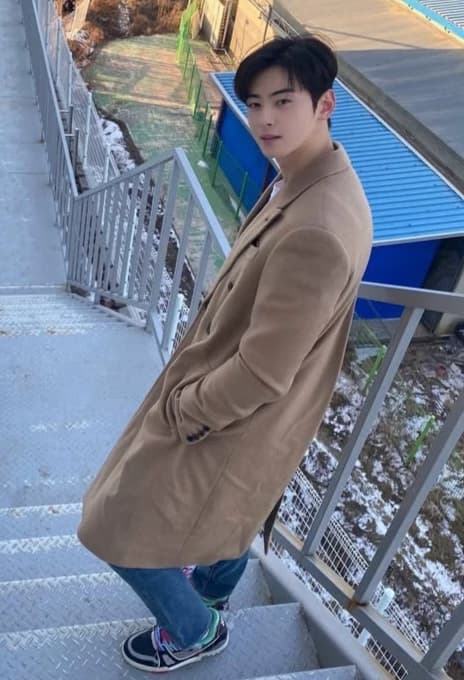 Cha Eun Woo  thumbnail