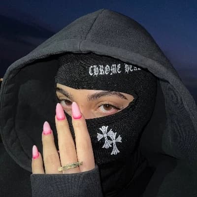 Maskedwoman  thumbnail
