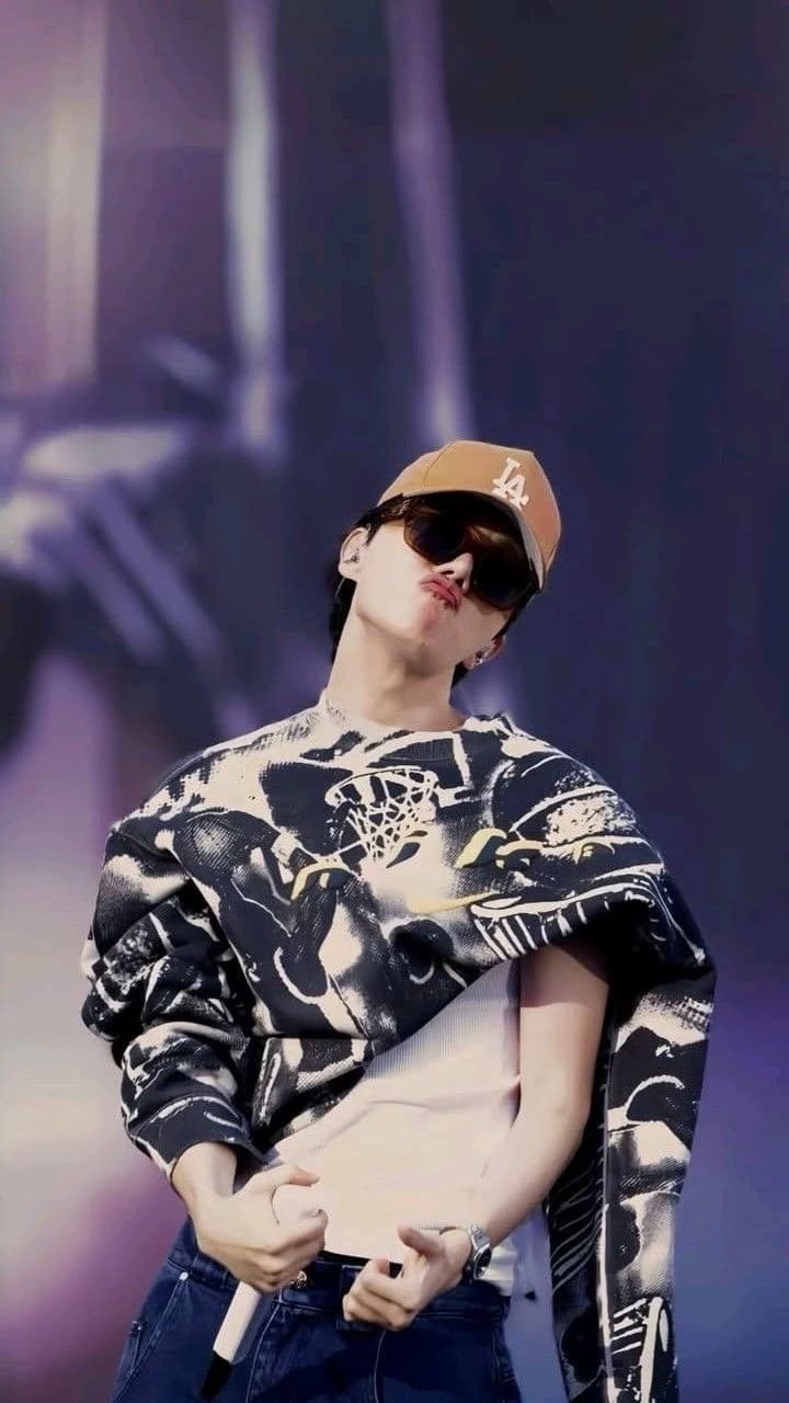 Jung Hoseok – J-hope thumbnail