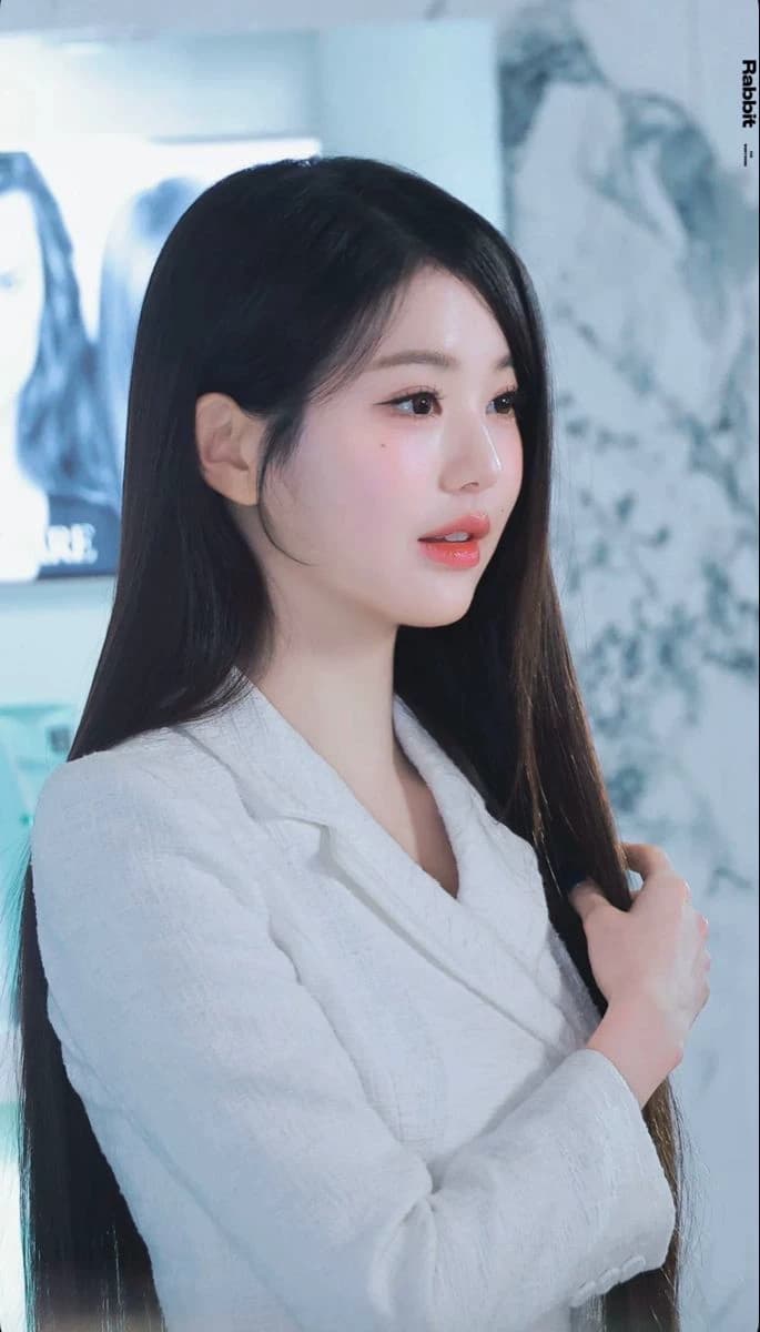 Wonyoung thumbnail