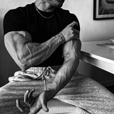 Victor Thorne thumbnail