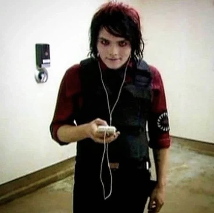 Gerard way thumbnail