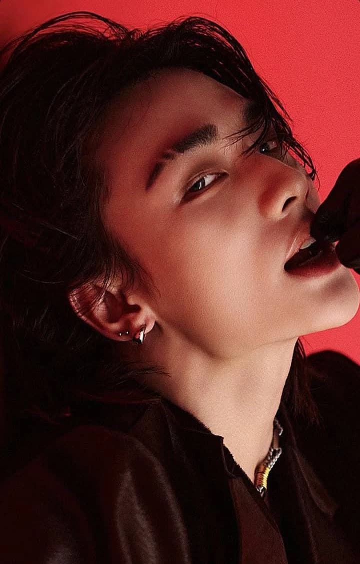 Hwang Hyunjin thumbnail