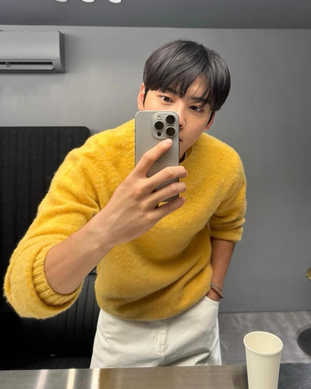Cha EunWoo thumbnail