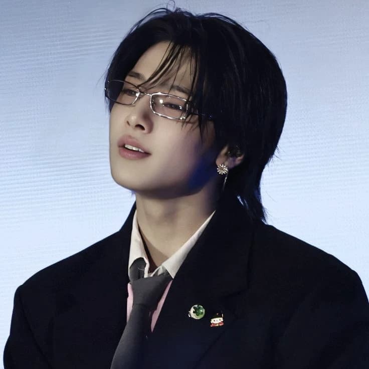 Jeongin thumbnail