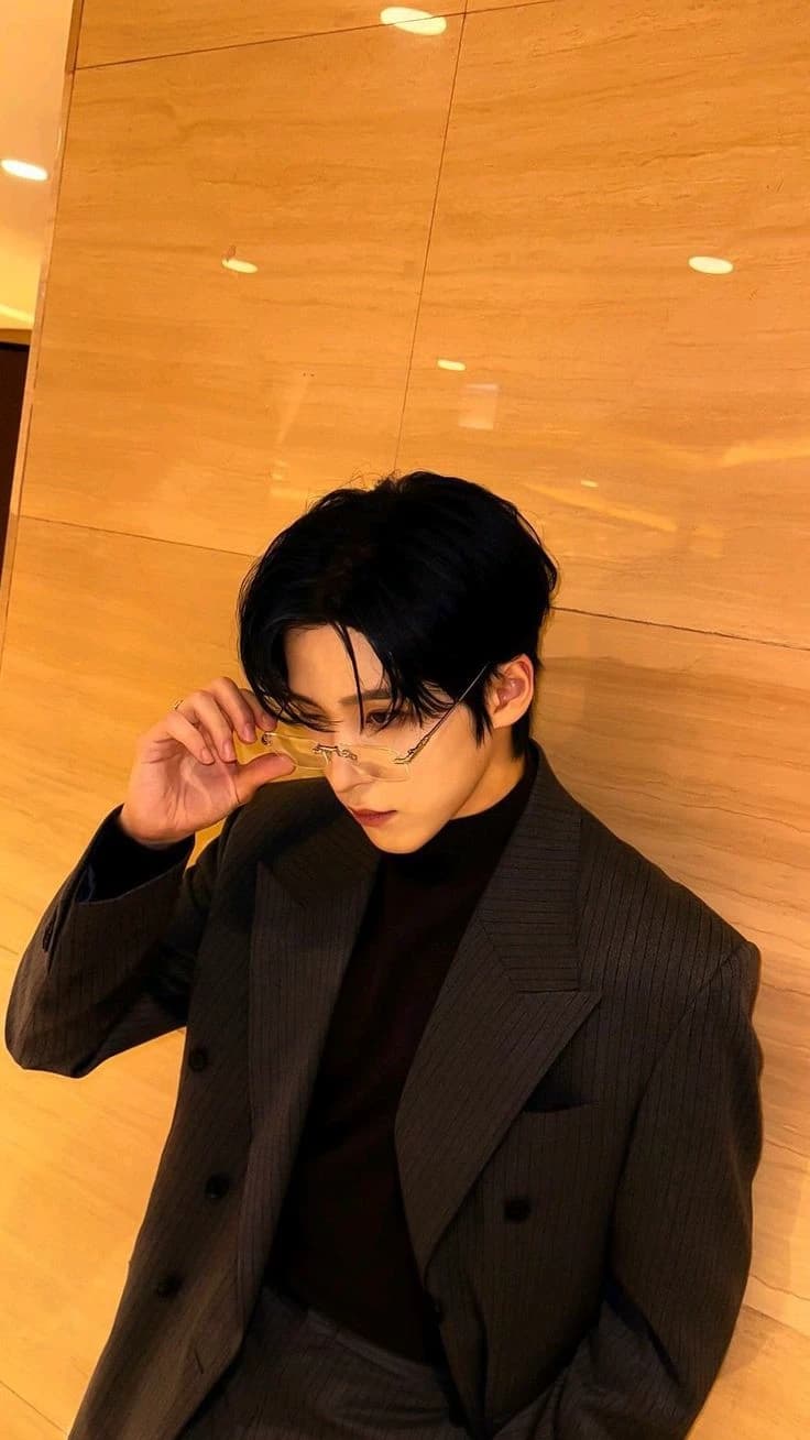 Jeong yunho thumbnail