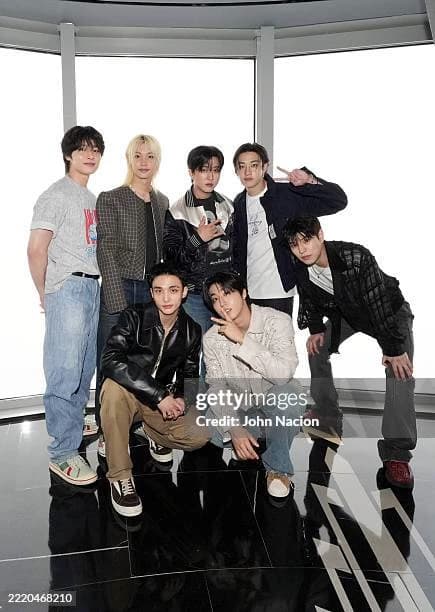 Stray kids (🇰🇷) thumbnail