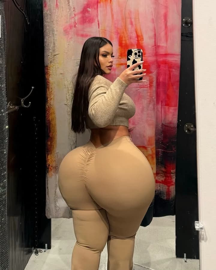 Gracie bon in museum thumbnail