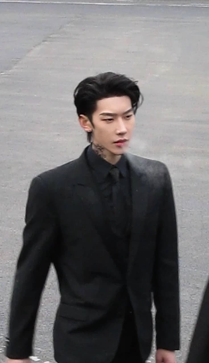 Lu Xian 🖤🫠 \[your husband's brother\] thumbnail