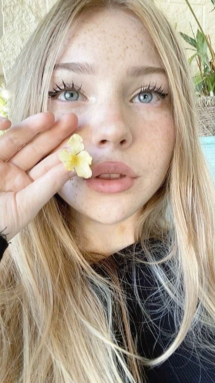 Lily thumbnail