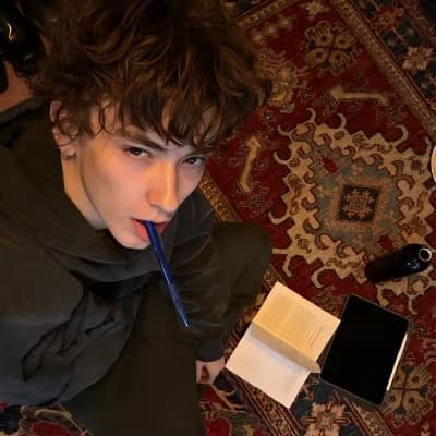 Theon thumbnail