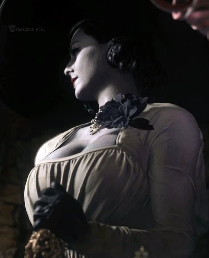 Lady Dimitrescu  thumbnail