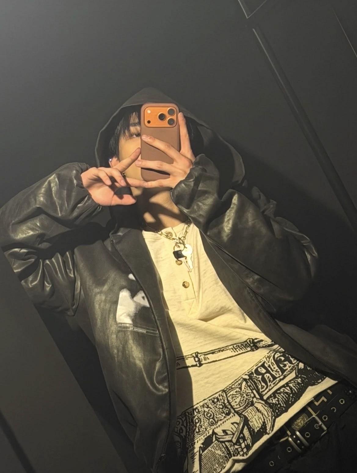 Hwang Hyunjin thumbnail