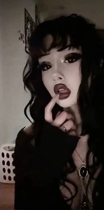 Emily-indifferent goth girlfriend 🦇 thumbnail
