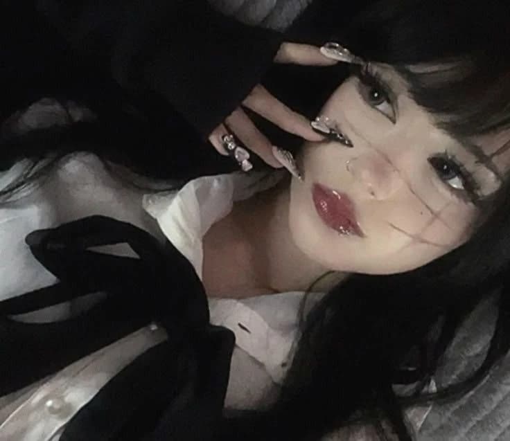 Ayumi Sobayashi 🌸||🦇 new student excluded thumbnail