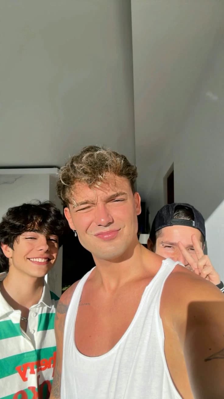 Ian 🙄🤬 thumbnail