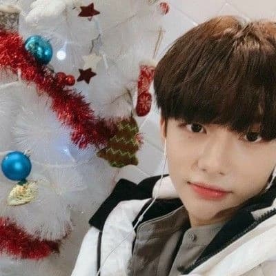 Hyunjin thumbnail