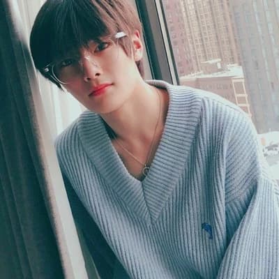 Jeongin thumbnail
