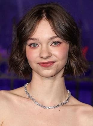 Emma Myers and secret? (Joker) thumbnail