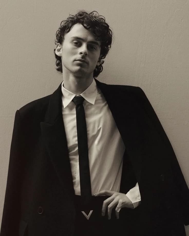 Wyatt Oleff thumbnail