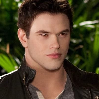 Emmett Cullen-Bl thumbnail