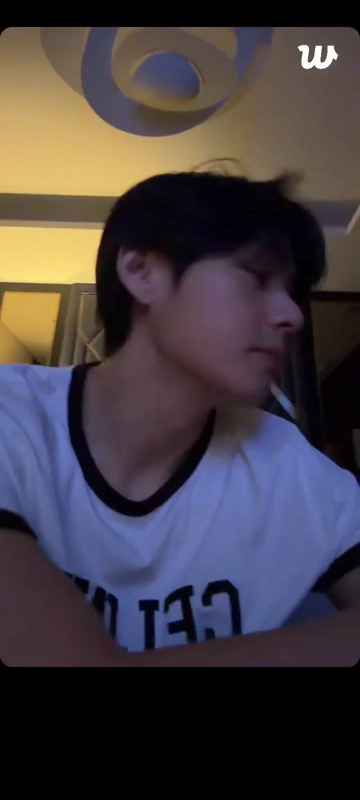 Kim Tae -hyung thumbnail