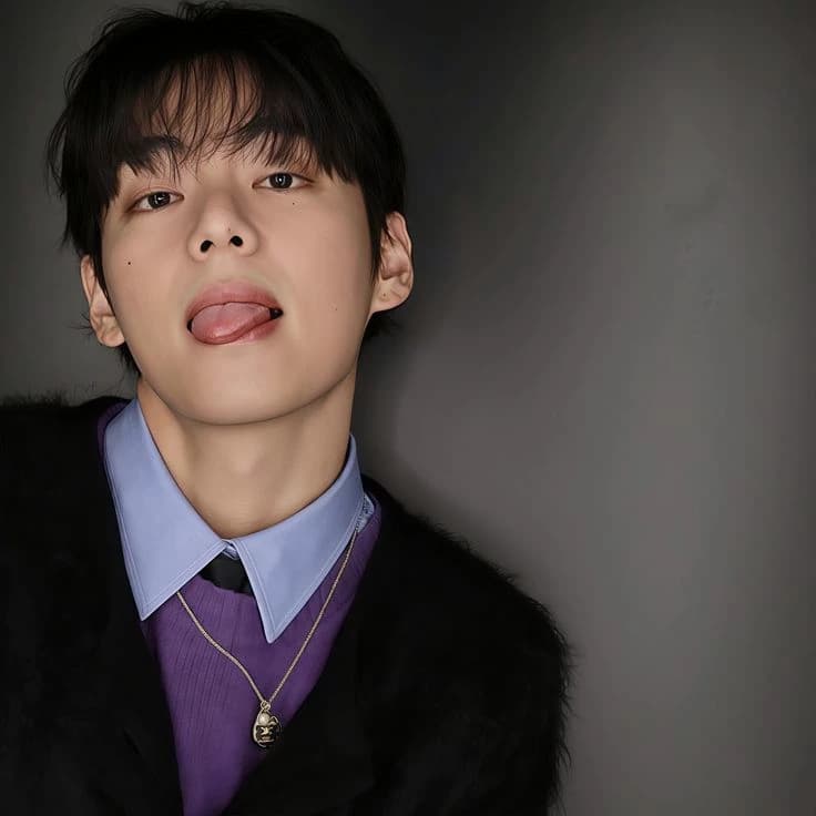 Kim taehyung thumbnail