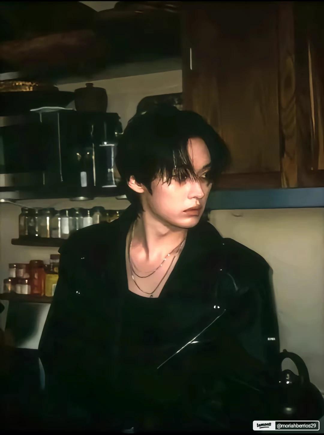 Lee know thumbnail