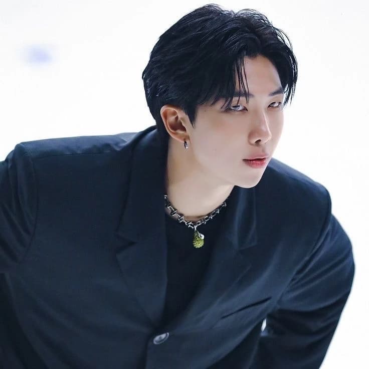 Kim Namjoon (RM) thumbnail