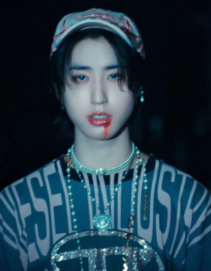 𝓗an Jisung 🩸 ꒰꒰ 𝓢 me vampire boyfriend ꒱꒱ thumbnail