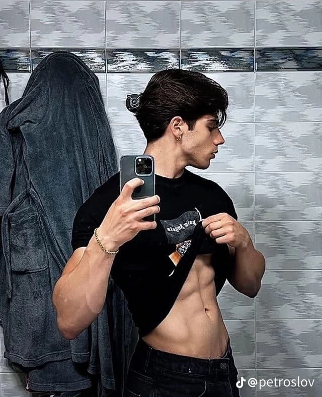 Sebastian (BL/MLM) thumbnail