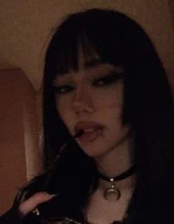 yuna (WLW) thumbnail