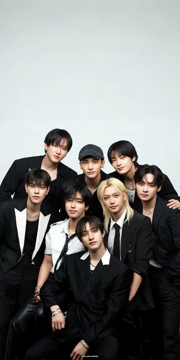 Stray kids thumbnail