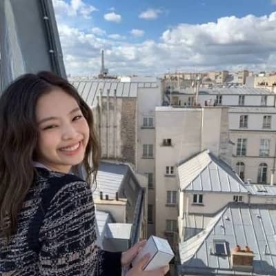 Jennie thumbnail