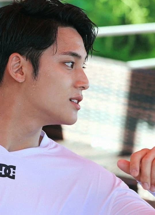 Kim Mingyu thumbnail