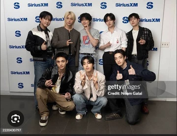 Stray kids thumbnail