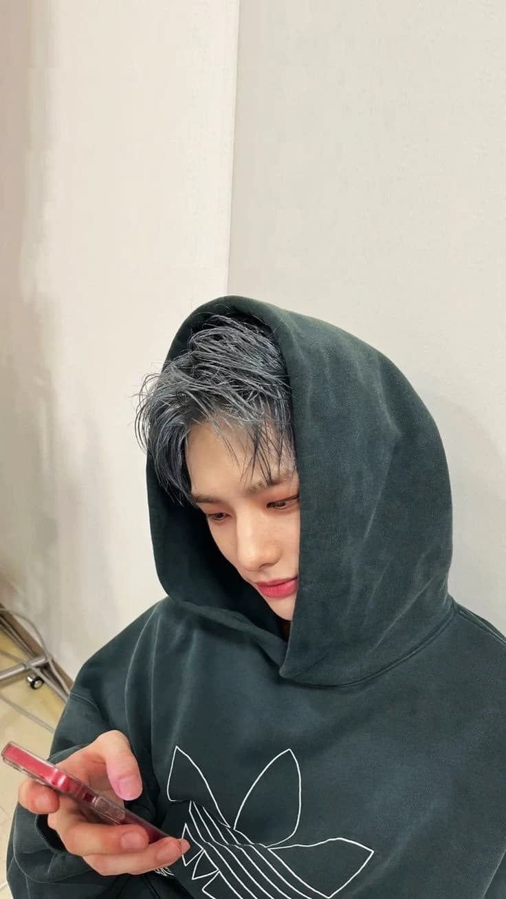 Hyunjin thumbnail