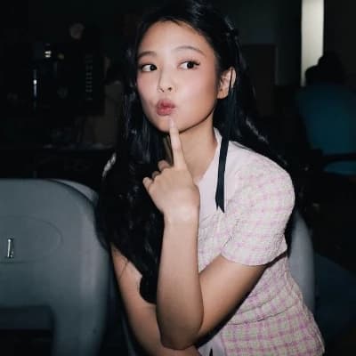 Jennie thumbnail