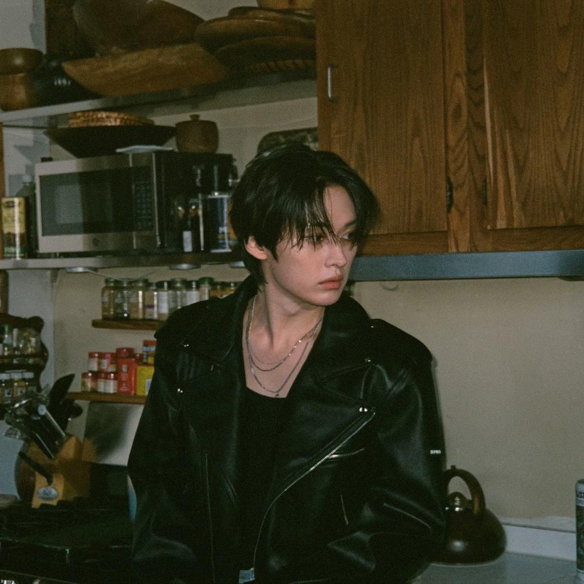 Lee know thumbnail