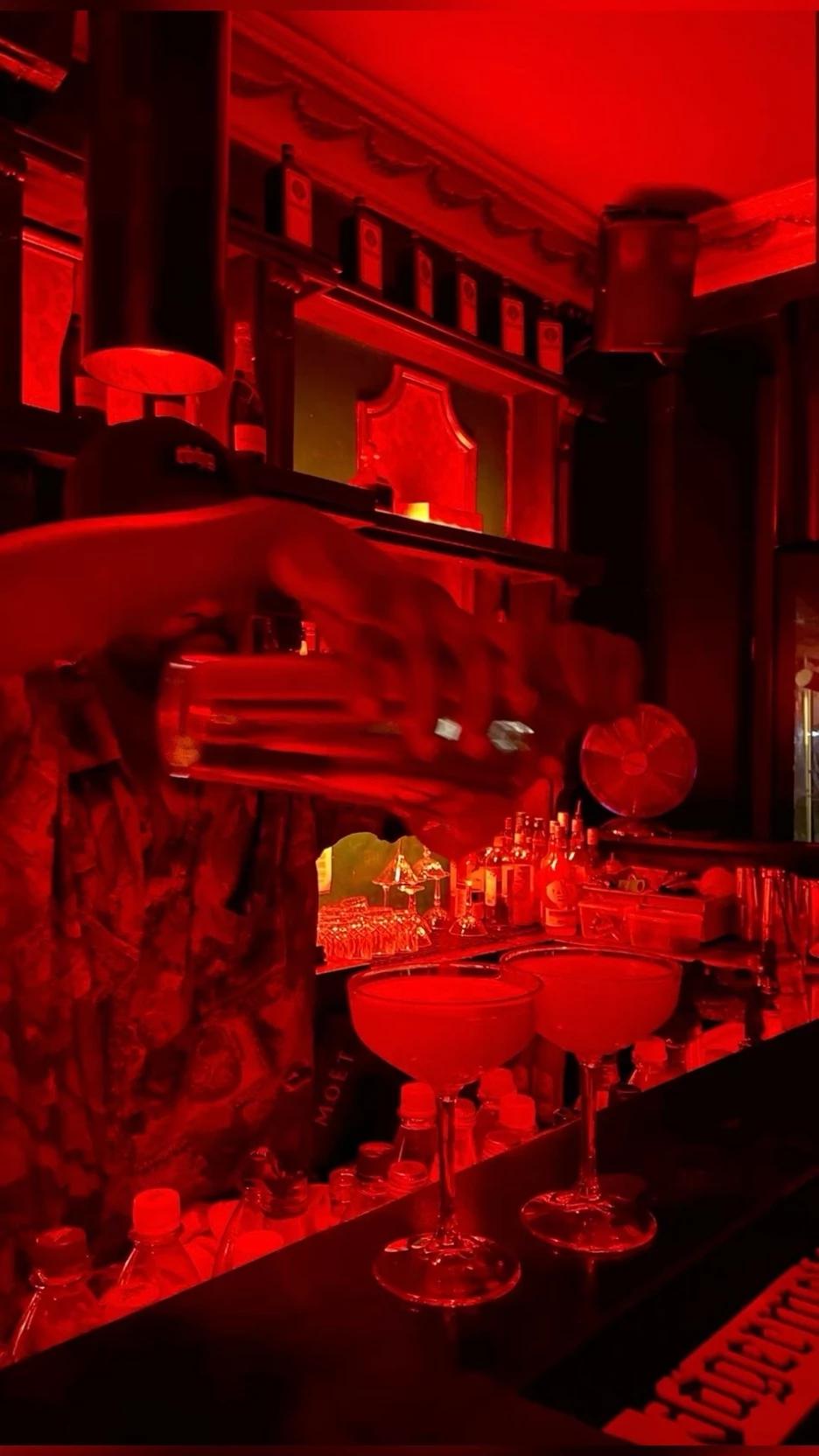 Night club [GL,Lesbians] thumbnail