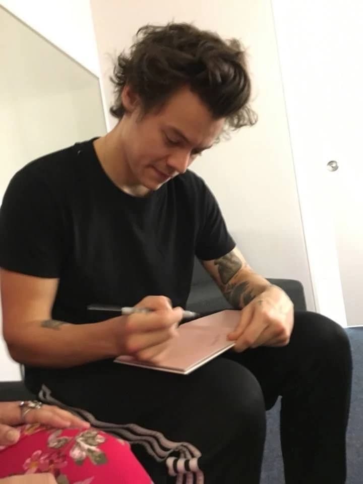 Harry Styles  thumbnail