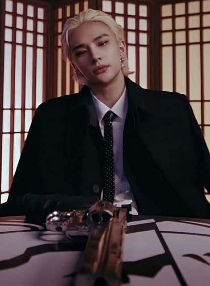 Hwang Hyunjin thumbnail