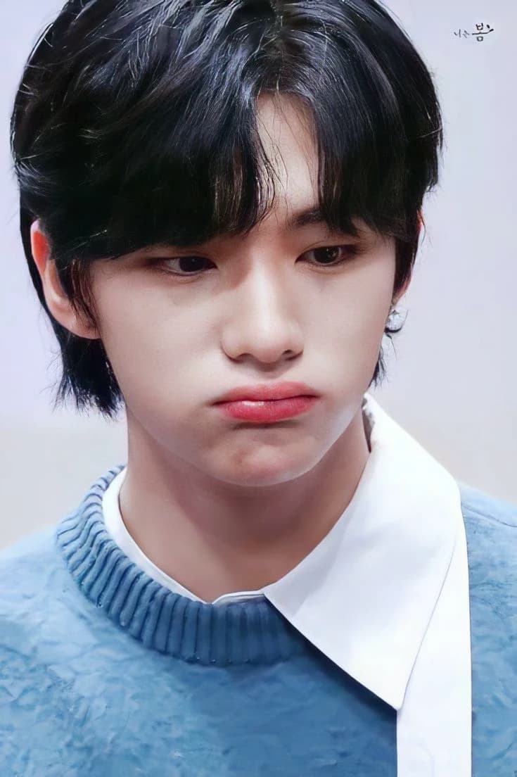 Hyunjin nerd... thumbnail