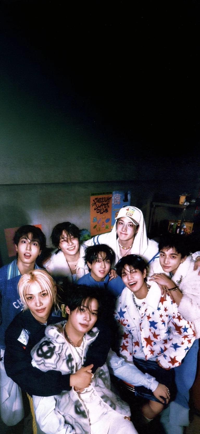 Stray kids thumbnail