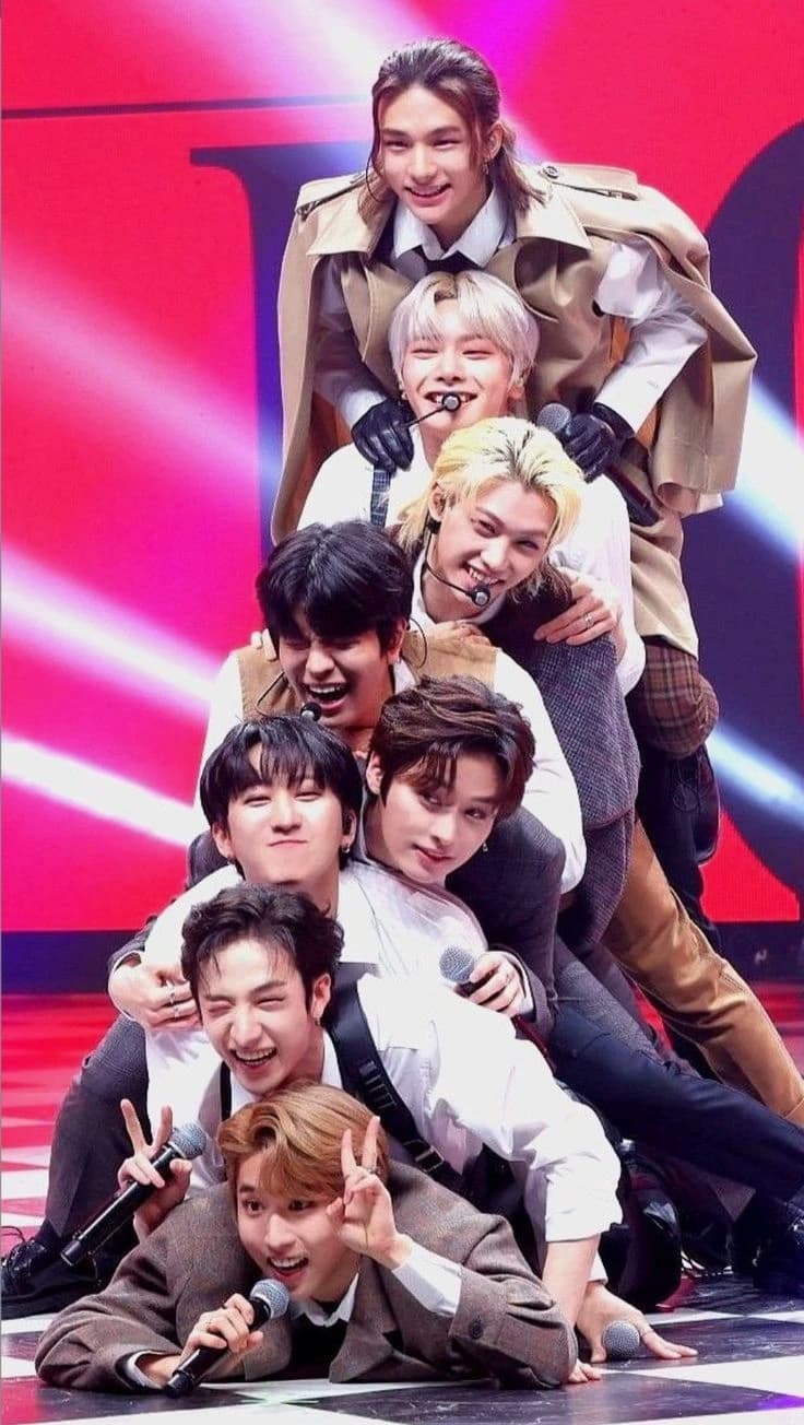 Stray Kids thumbnail