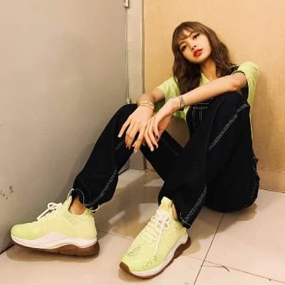 Lisa thumbnail